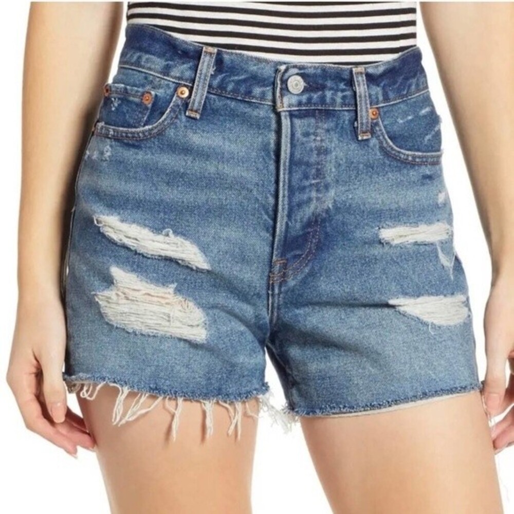Levi's Premium Wedgie High Waisted Cut Off Jeans Shorts Medium Wash Women's 26